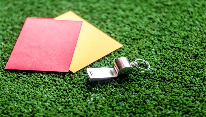 Những thông tin cơ bản về kèo thẻ phạt trong cá cược bóng đá