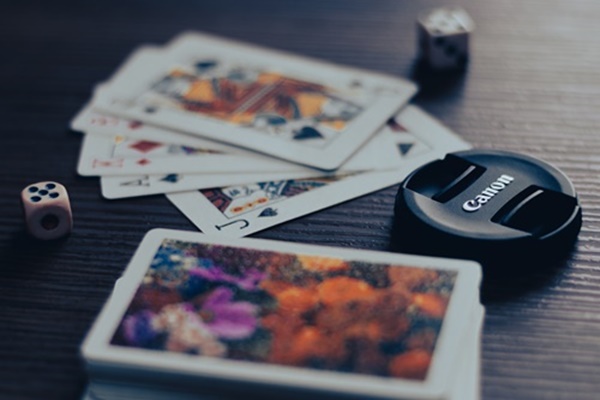Triple Card Poker – Trò chơi Poker đơn giản và nhanh gọn nhất