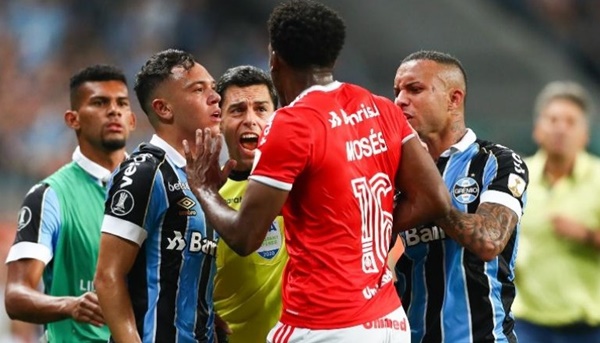 Gremio vs Internacional, 4h30 ngày 22/5 – Soi kèo VĐQG Brazil